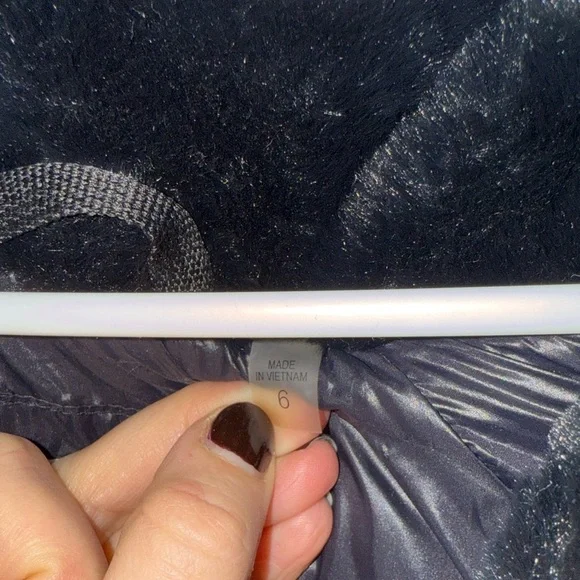 S13 little girls callie faux jacket with hood black size 6 - Picture 4 of 7